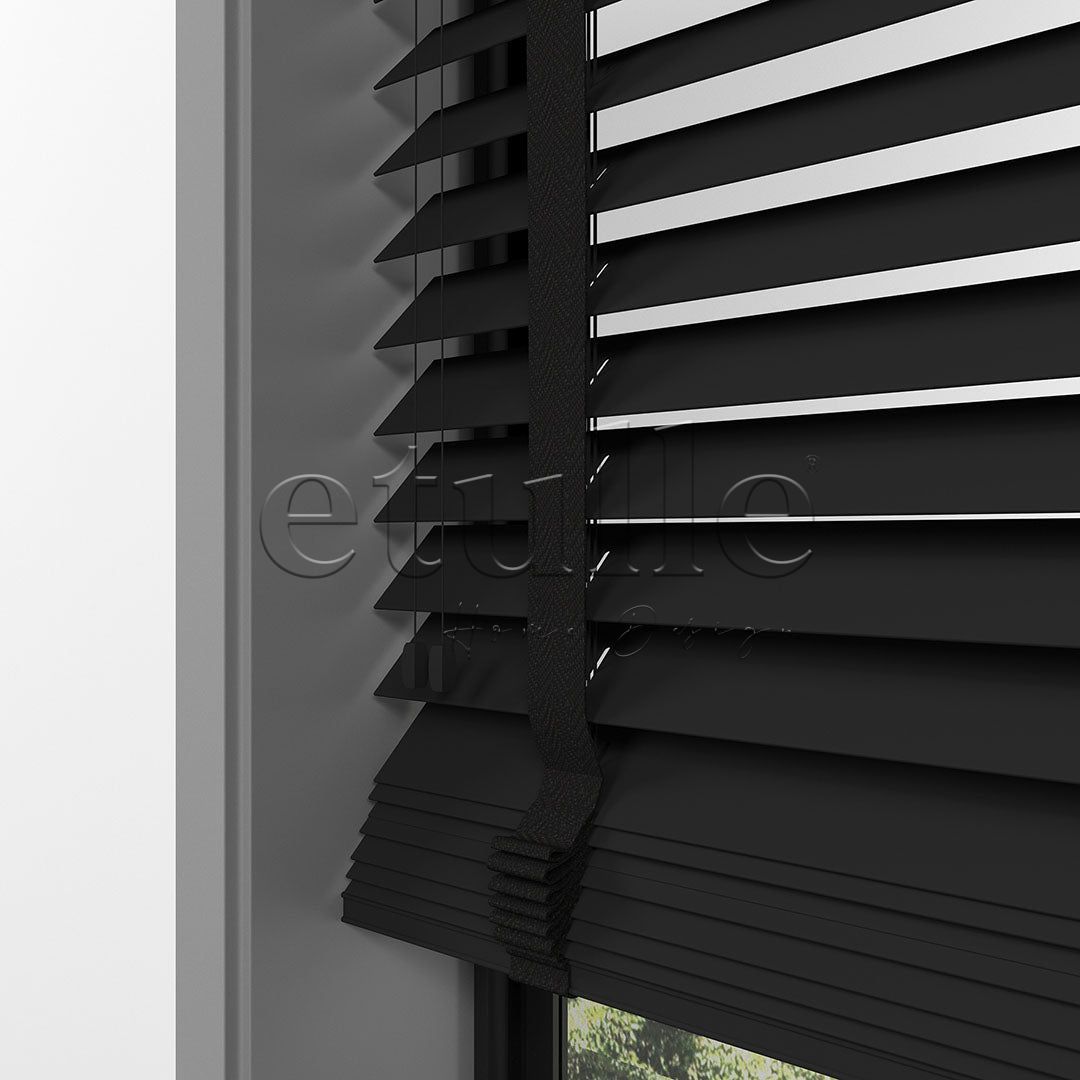 63 MM BASSWOOD Black Ahşap Jaluzi