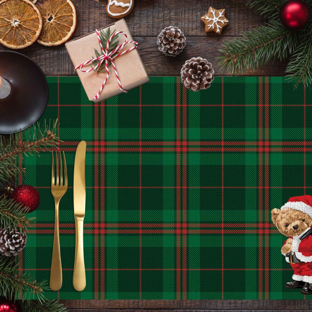 Santa Bear Ekose Amerikan Servis – Yılbaşı Sofraları İçin Teddy Kumaş - 4'lü Set (30x50 cm)